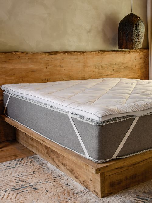 Pillow Top Queen Toque de Plumas BRANCO