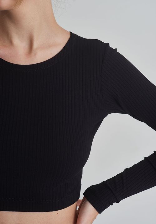 Cropped canelado manga longa preta