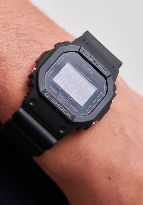 Relógio Casio G-shock digital dw-5600UHR-1DR