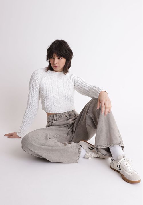 Blusão cropped em tricot