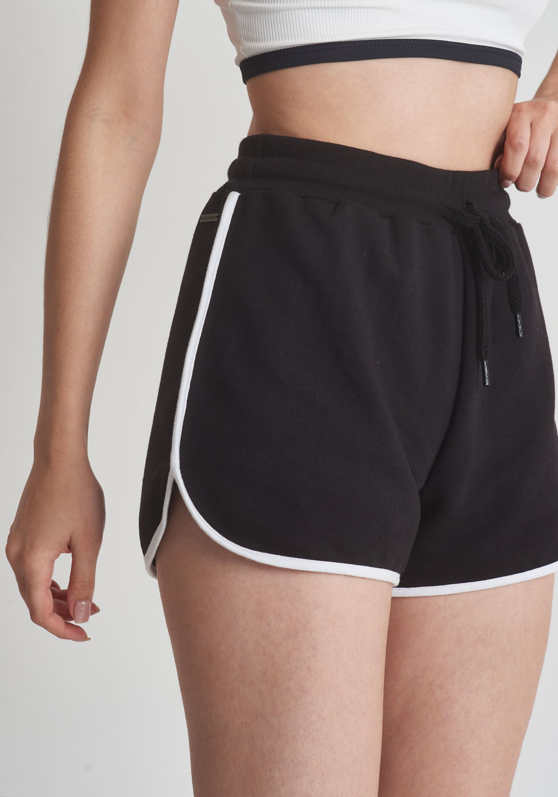 THE DREAM IS PARIS: Relax Outfit: Look Con Básicos Y Camiseta Molona