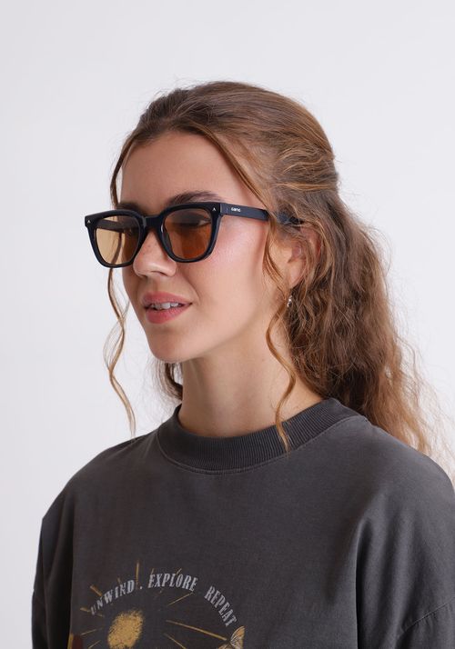 Óculos de sol quadrado com lente marrom