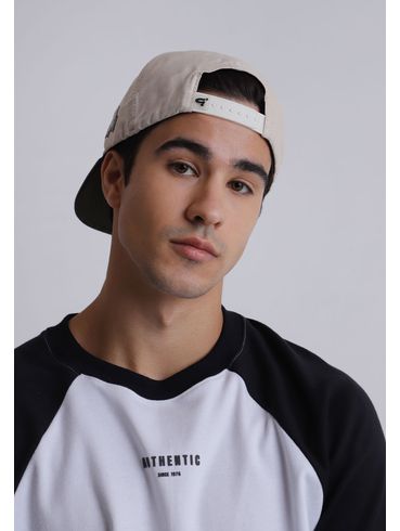 Boné five panel bicolor