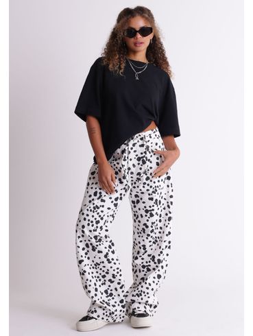 Calça em sarja animal print