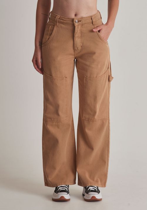 Calça sarja wide leg bolso carpinteiro
