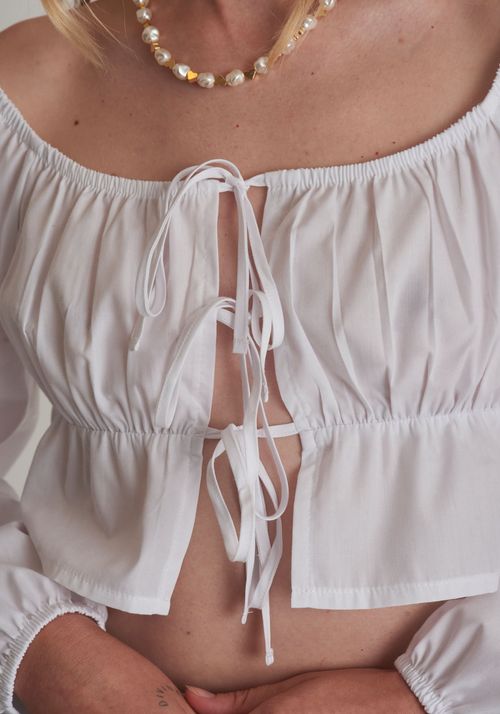 Cropped bata manga longa