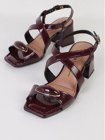 Sandália Pedraria Dakota Feminina VERMELHO