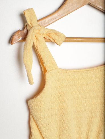 Macacão Malha Texturizada Infantil Para Menina- AMARELO