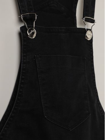 Jardineira Jeans Com Puídos Juvenil Para Menina- PRETO