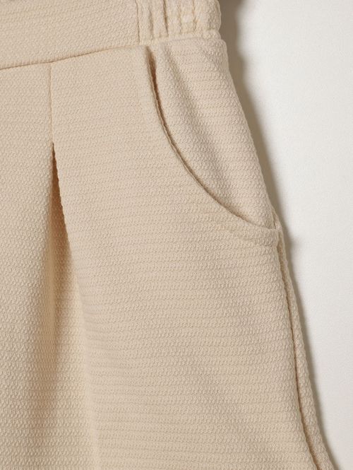 Short Moletinho Tricô Juvenil Para Menina - BEGE