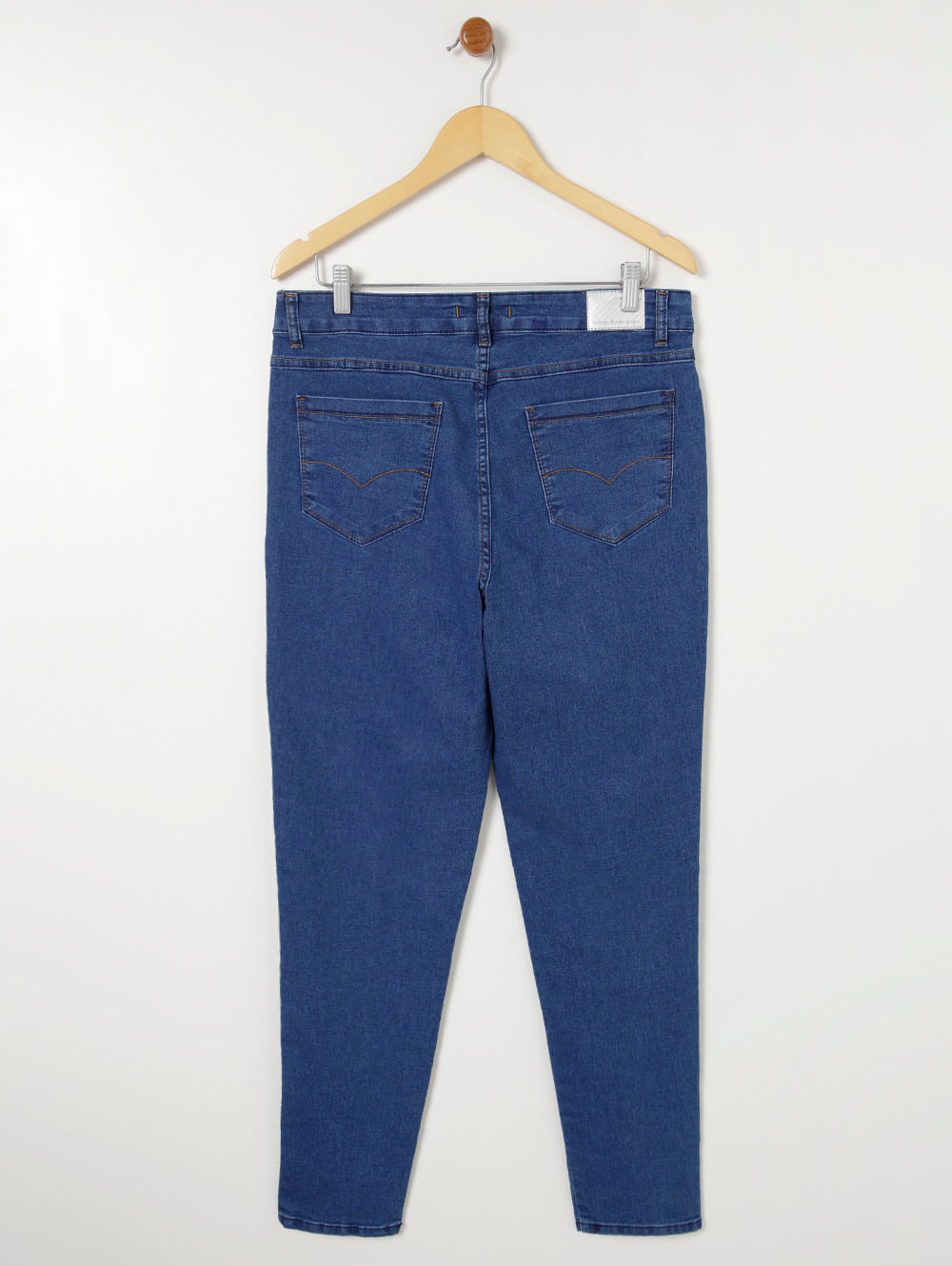 Calça Mom Jeans com Botões Frontais Curve & Plus Size Preto
