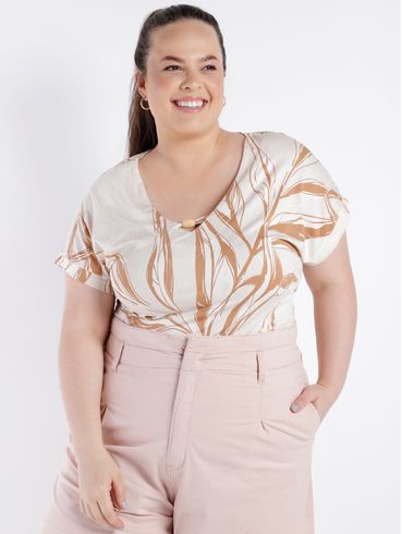 Blusa Manga Curta Estampada Plus Size Feminina MARROM