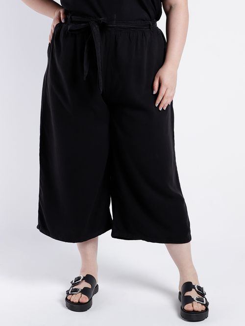 Calça Pantacourt Plus Size Feminina PRETO