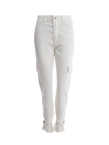 Calça Sarja Mom Cargo Sawary Feminina OFF WHITE