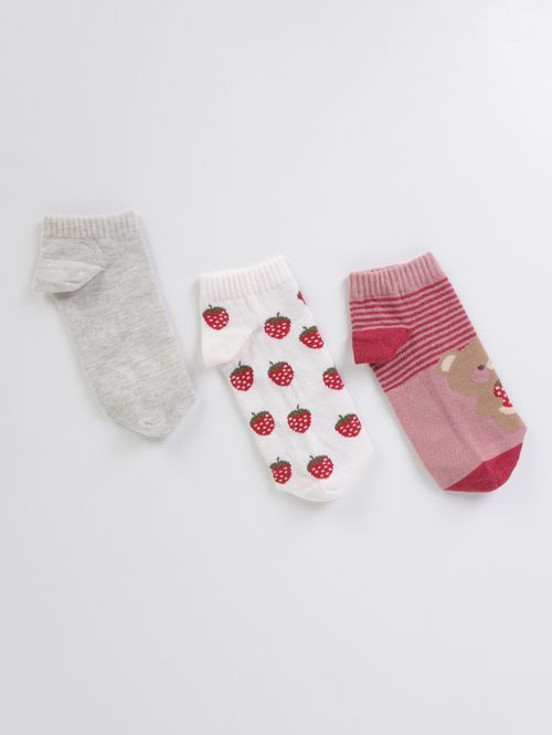 Kit com 03 Meias Juvenil Para Menina - ROSA/CINZA/BEGE