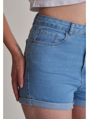 Short jeans