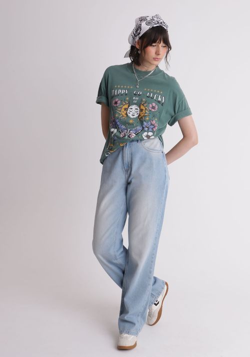 Calça jenas reta com lavanderia blue clara