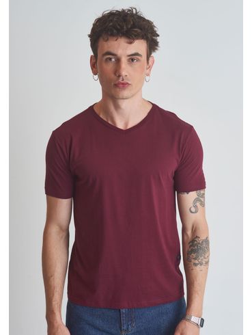 Camiseta básica gola v vinho