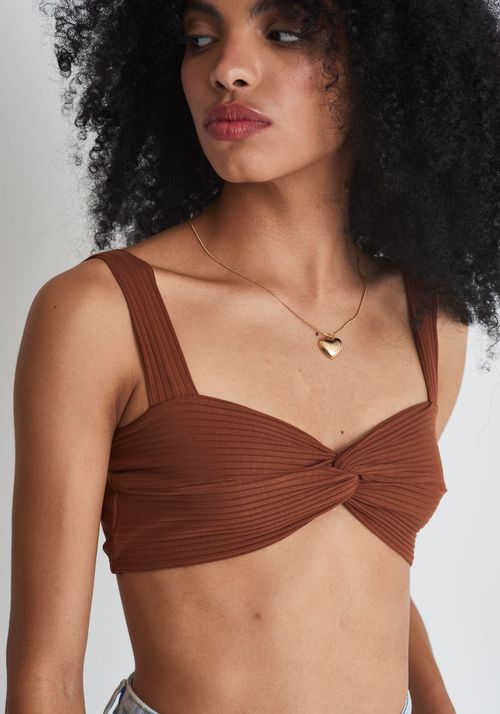 Top canelado transpassado