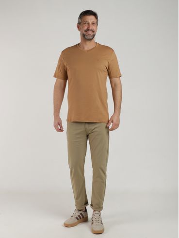 Camiseta Básica Gola V Masculina MARROM