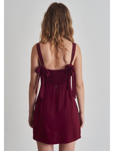 Vestido amplo laço nas alças