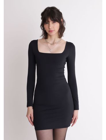 Vestido manga longa decote quadrado