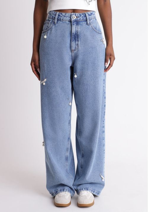 Calça baggy cintura média com charms