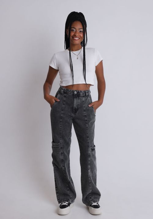 Calça Jeans Reta com Bolso Cargo Acid Wash