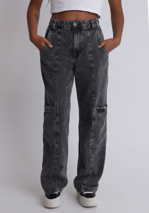 Calça Jeans Reta com Bolso Cargo Acid Wash