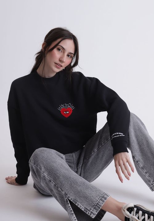 Moletom Cropped com Pelúcia com Bordado de Coração